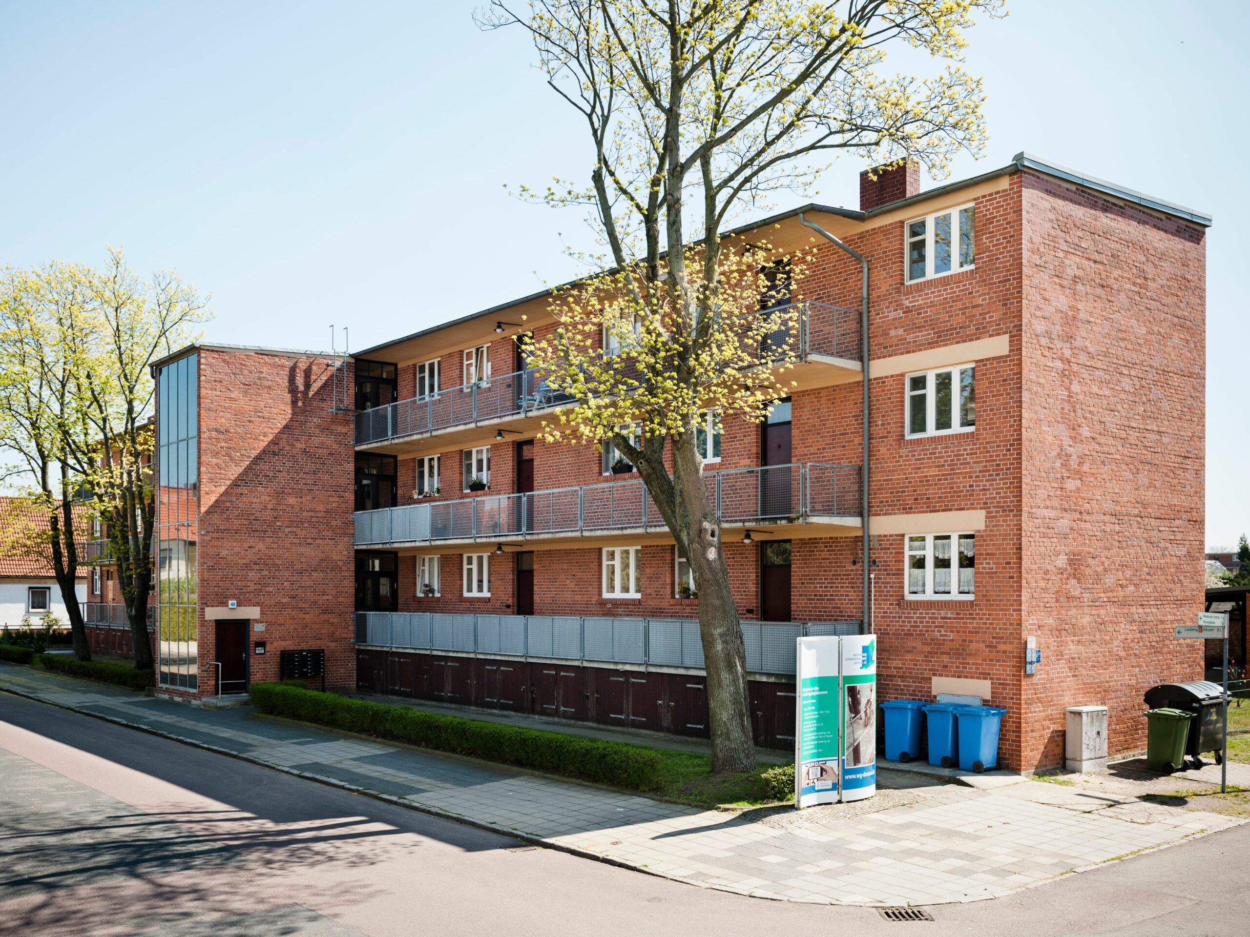 Houses with Balcony Access - Locations - Stiftung Bauhaus Dessau